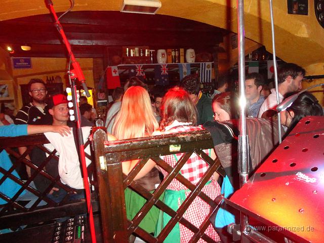 2015 Wiesn Anstich 016.jpg - Bunte Kleider